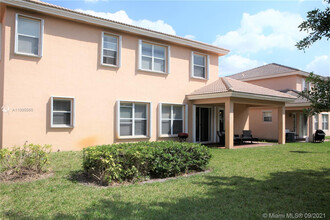 5328 SW 183rd Ave in Miramar, FL - Building Photo - Building Photo