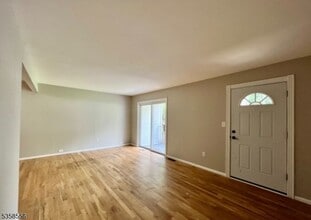 2350 NJ-10 in Morris Plains, NJ - Building Photo - Building Photo