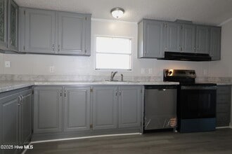 1651 Haw Branch Rd in Beulaville, NC - Building Photo - Building Photo