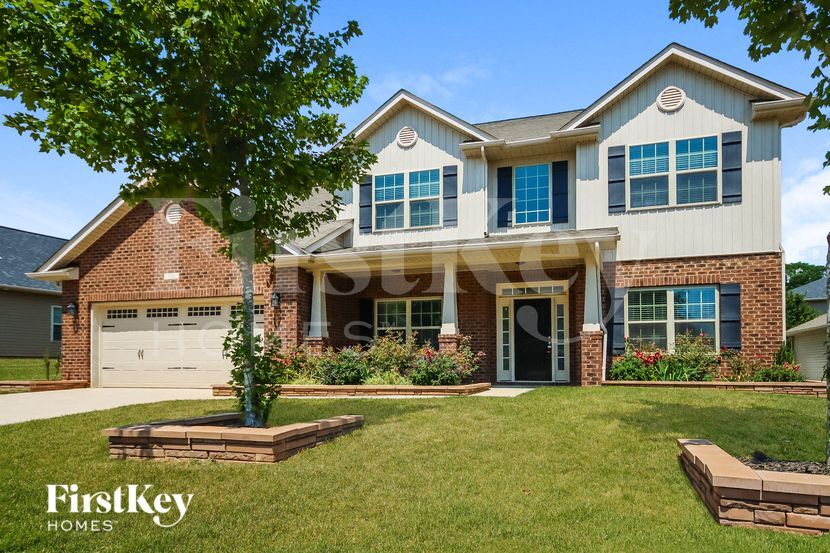 321 Tall Wheat Lane in Mount Holly, NC - Building Photo