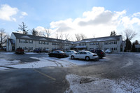 Village Centre Apartments in Brockport, NY - Foto de edificio - Building Photo