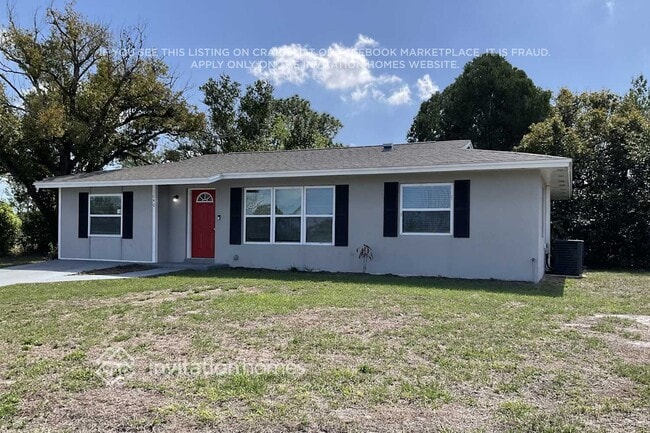 1040 Edgehill Ave, Unit 1 in Spring Hill, FL - Building Photo - Building Photo