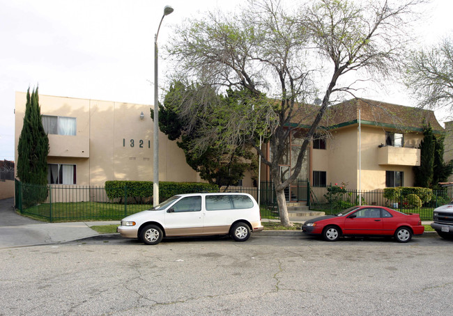 13219 Barbara Ann St in North Hollywood, CA - Building Photo - Building Photo