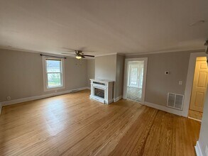 315 2nd St in Stanley, NC - Building Photo - Building Photo