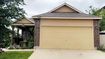 3307 Simmental Dr in Laredo, TX - Building Photo