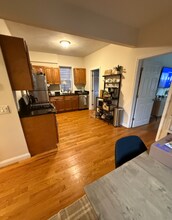 58 Medford St, Unit 1 in Somerville, MA - Building Photo - Building Photo