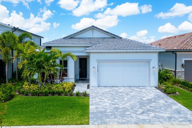 10444 Northbrook Cir in Palm Beach Gardens, FL - Building Photo - Building Photo