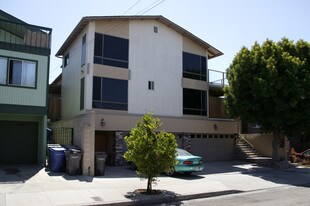 1882 Molino Ave Apartments