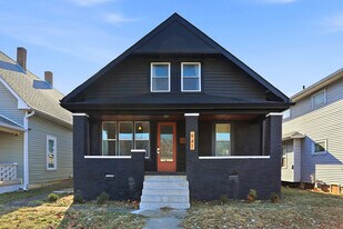 941 E Raymond St in Indianapolis, IN - Building Photo