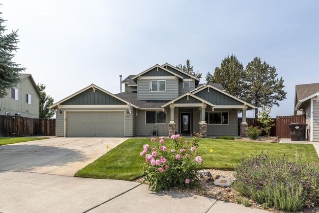 property at 2253 NW Oak Ct