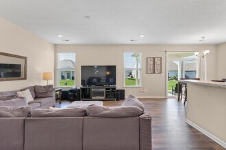 220 Woodland Sky Dr in Pataskala, OH - Building Photo - Building Photo