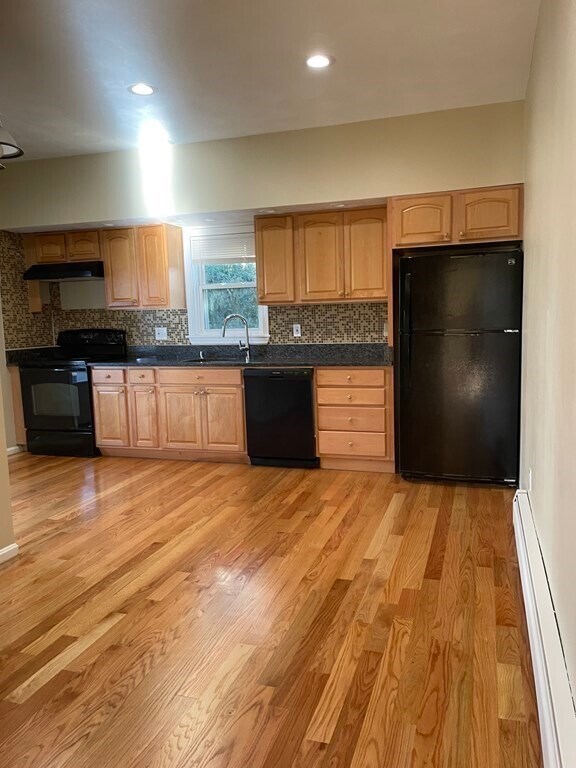 26 Willard St-Unit -1 in Chelsea, MA - Building Photo - Building Photo
