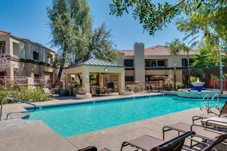 11375 E Sahuaro Dr in Scottsdale, AZ - Building Photo - Building Photo