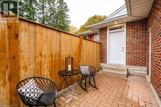 543 Dunbar Rd in Kitchener, ON - Building Photo - Building Photo