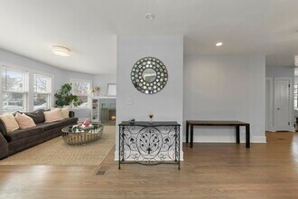 5910 W Roscoe St in Chicago, IL - Building Photo - Building Photo