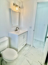 3080 Lake Osborne Dr in Lake Worth Beach, FL - Building Photo - Building Photo