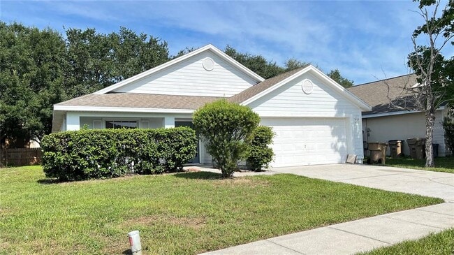 1213 Cedarwood Way in Clermont, FL - Building Photo - Building Photo