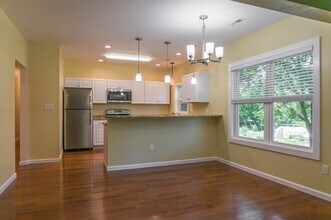 56 Alabama Ave in Asheville, NC - Building Photo - Building Photo