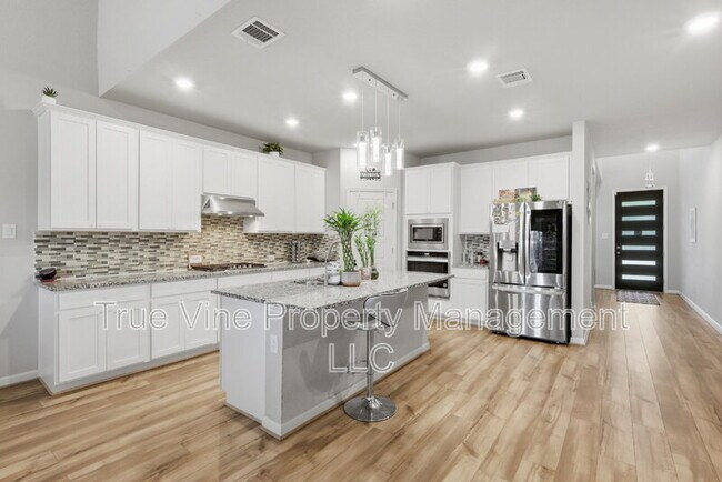 12108 Icon Rdg in San Antonio, TX - Building Photo - Building Photo