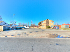 Santa Fe Apartments in Oklahoma City, OK - Building Photo - Building Photo