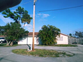 3842 Dale Rd in West Palm Beach, FL - Building Photo - Building Photo