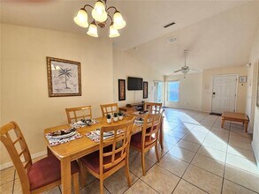 297 Blue Jay Way in Davenport, FL - Foto de edificio - Building Photo