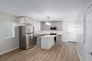 1317 Punta Gorda Street in Santa Barbara, CA - Building Photo