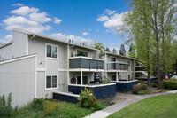 Marlow Apartments in Santa Rosa, CA - Foto de edificio - Primary Photo