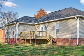 173 Putter Point Dr in Gallatin, TN - Foto de edificio - Building Photo