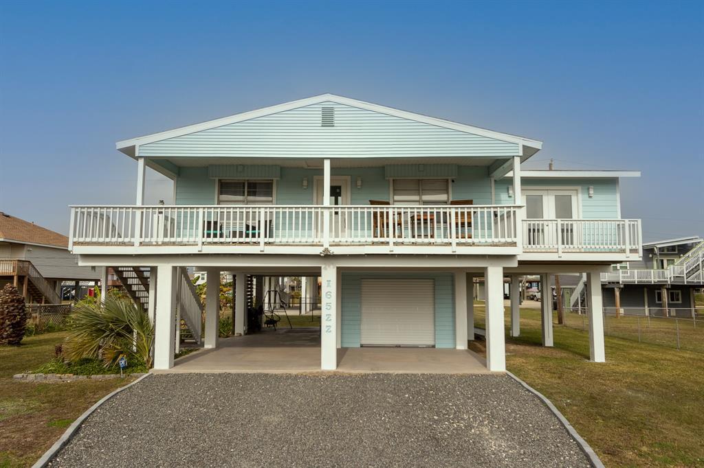 16522 Jean Lafitte Rd in Jamaica Beach, TX - Building Photo