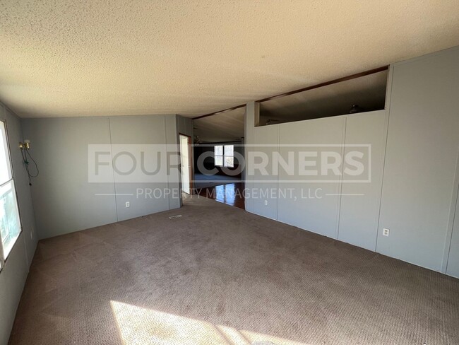 212 Kara Ln in Lexington, NC - Building Photo - Building Photo