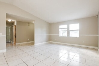 1819 E Glancy Dr in Deltona, FL - Building Photo - Building Photo