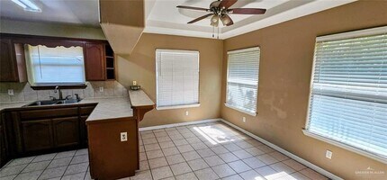 11 Upas St in McAllen, TX - Building Photo - Building Photo