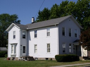 920 First St, Unit Upstairs in Sandusky, OH - Building Photo - Building Photo