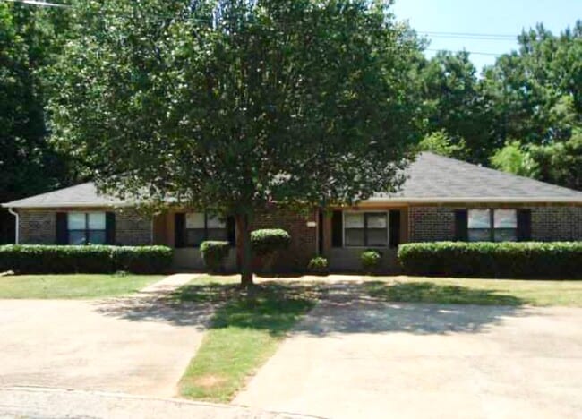 property at 2330 Joyce Ct