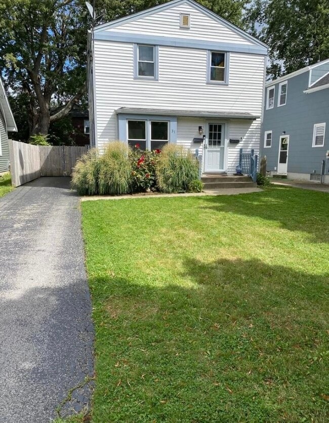 property at 31 Savona St