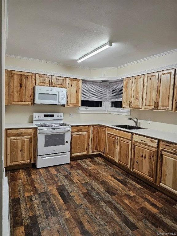 596 Milton Turnpike in Highland, NY - Building Photo - Building Photo