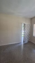 1019 Chipola Rd in Fort Pierce, FL - Building Photo - Building Photo