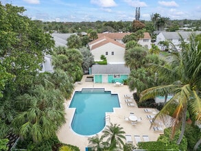 2757 NE 15th St in Pompano Beach, FL - Foto de edificio - Building Photo