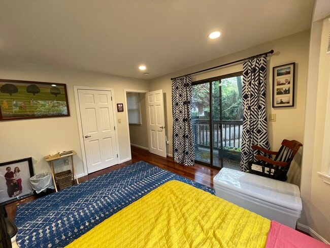 119 Beaconsfield Rd, Unit 1 in Brookline, MA - Building Photo - Building Photo