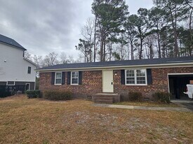 1310 Avon Ct in Wilmington, NC - Building Photo