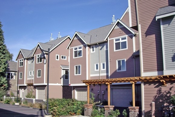 Kings Crossing Condominiums in Portland, OR - Foto de edificio