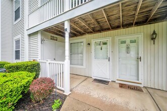 275 Fairview Cir in Middle Island, NY - Building Photo - Building Photo