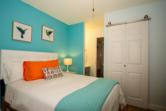 5300 E Waverly Dr, Unit Waverly Drive in Palm Springs, CA - Building Photo - Building Photo