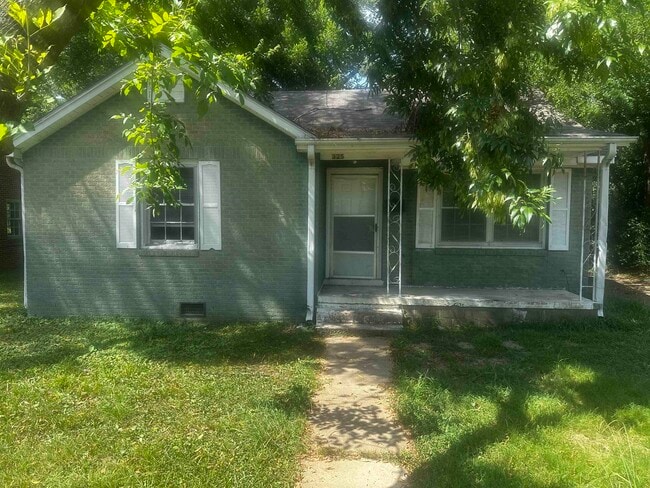 property at 325 W Cooper St