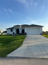 976 Gleason St in Lehigh Acres, FL - Building Photo - Building Photo