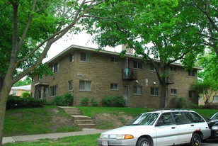 2202-2210 Rosenberry Rd Apartamentos