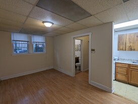 2830 N Burling, Unit 2827-03 Apartamentos