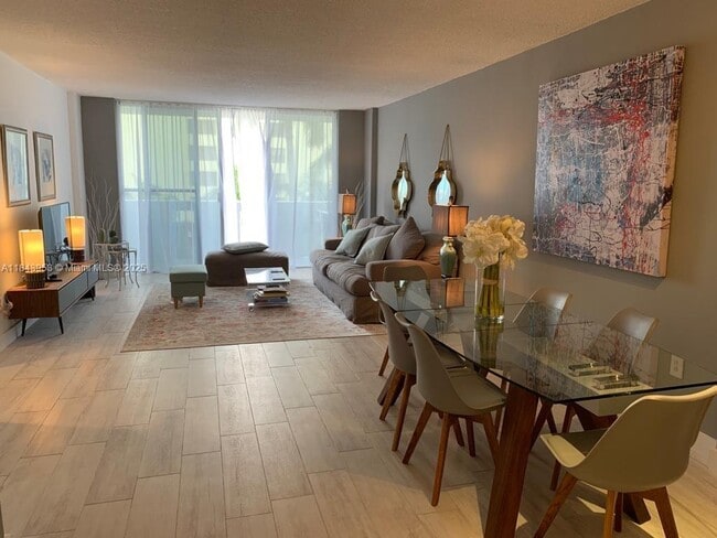 800 West Ave in Miami Beach, FL - Building Photo - Building Photo