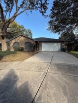 5026 Tealgate Dr in Spring, TX - Building Photo